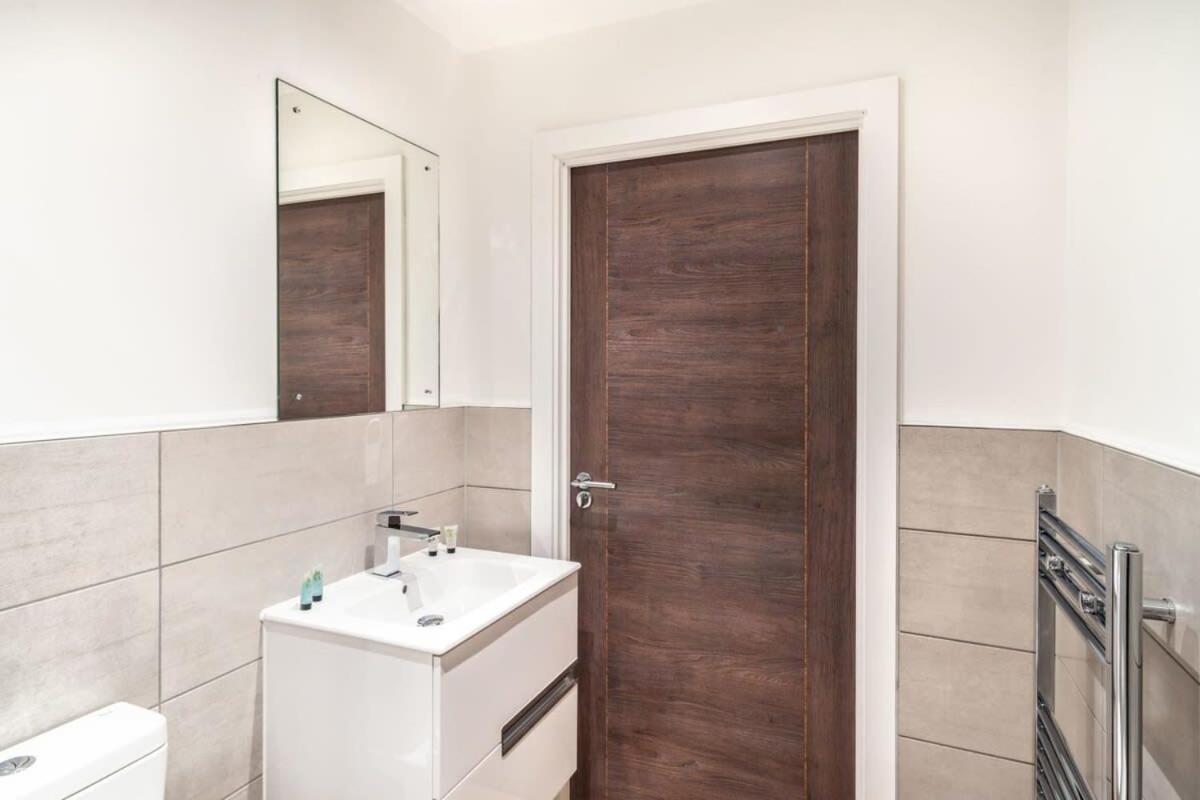 Stayzeni, Alexandra Rise Manchester 2 Bed Flat Extérieur photo