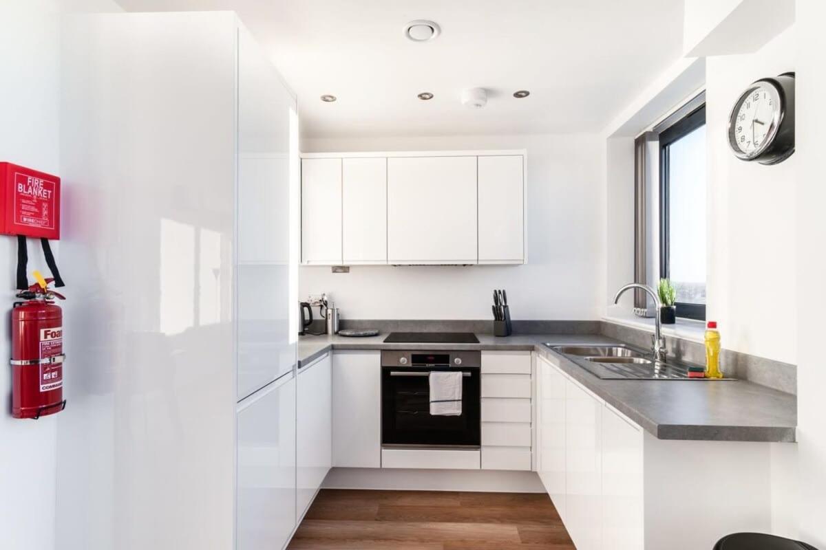 Stayzeni, Alexandra Rise Manchester 2 Bed Flat Extérieur photo